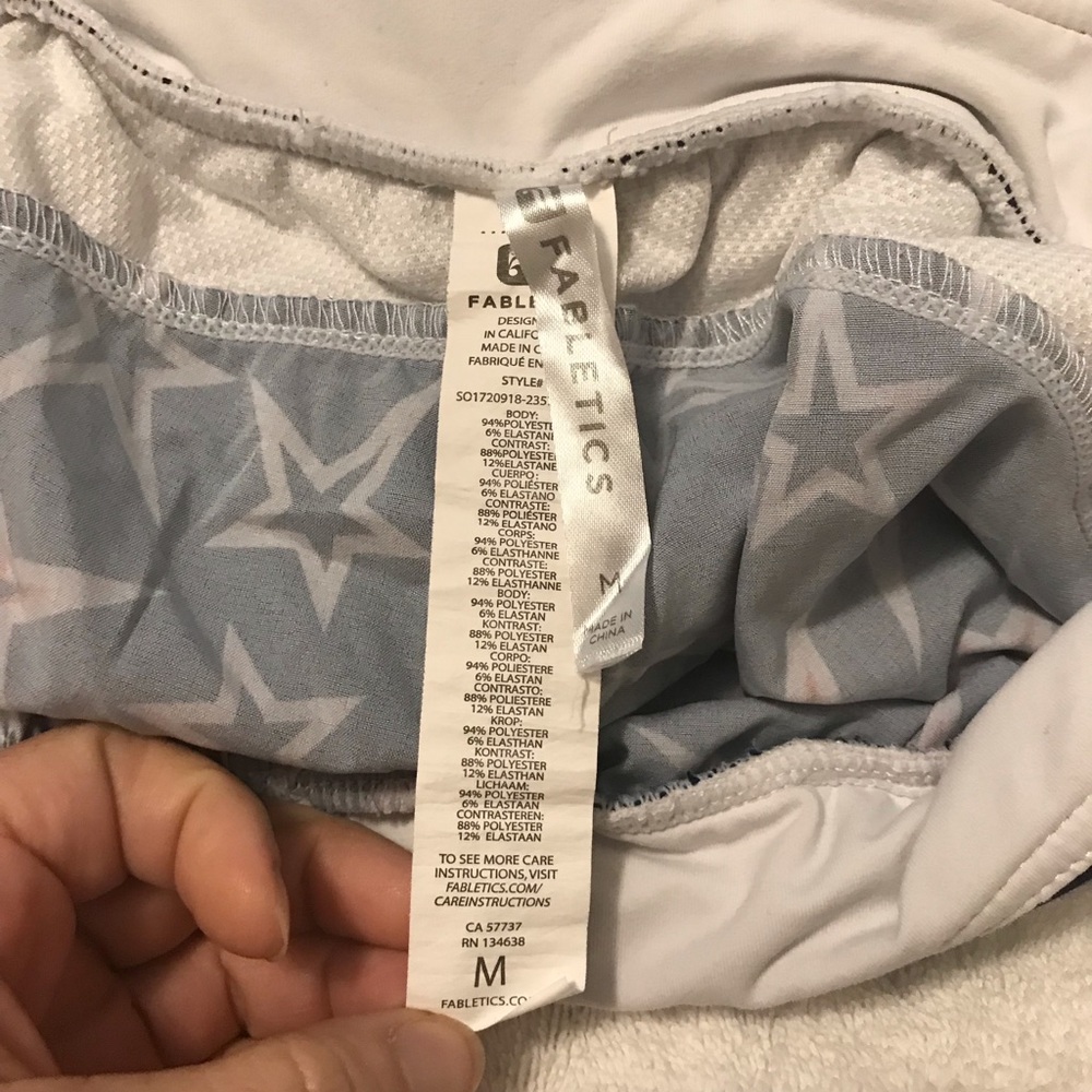 Fabletics Shorts, Size Medium - Picture 4 of 4
